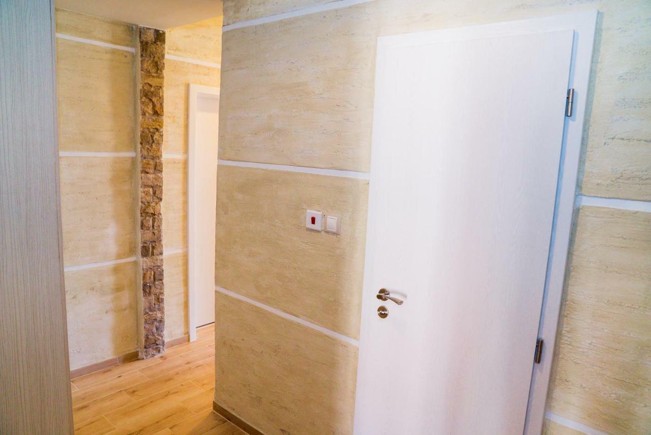 Sofia Central Luxury Apartment Kültér fotó